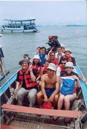 2004 (10).jpg - May 2-7, 2004 11屆國際魚類營養學術研討會(XI ISFNF)(泰國普吉島) [11st ISFNF (Phuket Island, Thailand)]-10